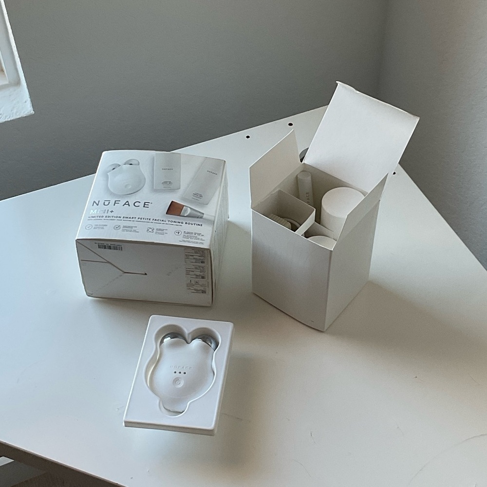 NuFace White Facial Toning Device with Accessories